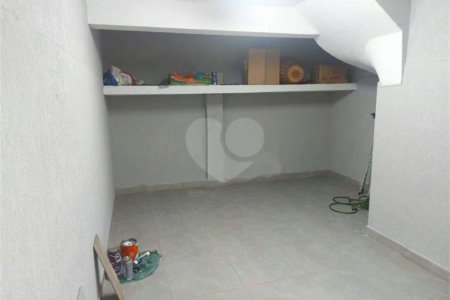 Sobrado à venda com 4 quartos em Parada Inglesa, São Paulo, SP