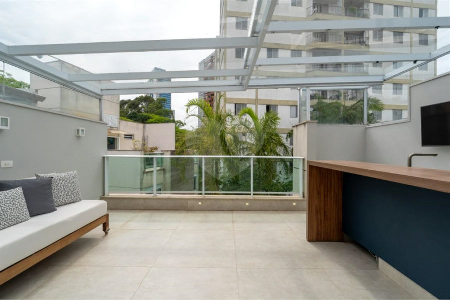 Casa à venda com 4 quartos, sendo 2 suítes, no condomínio Melbourne Residence, São Paulo - SP