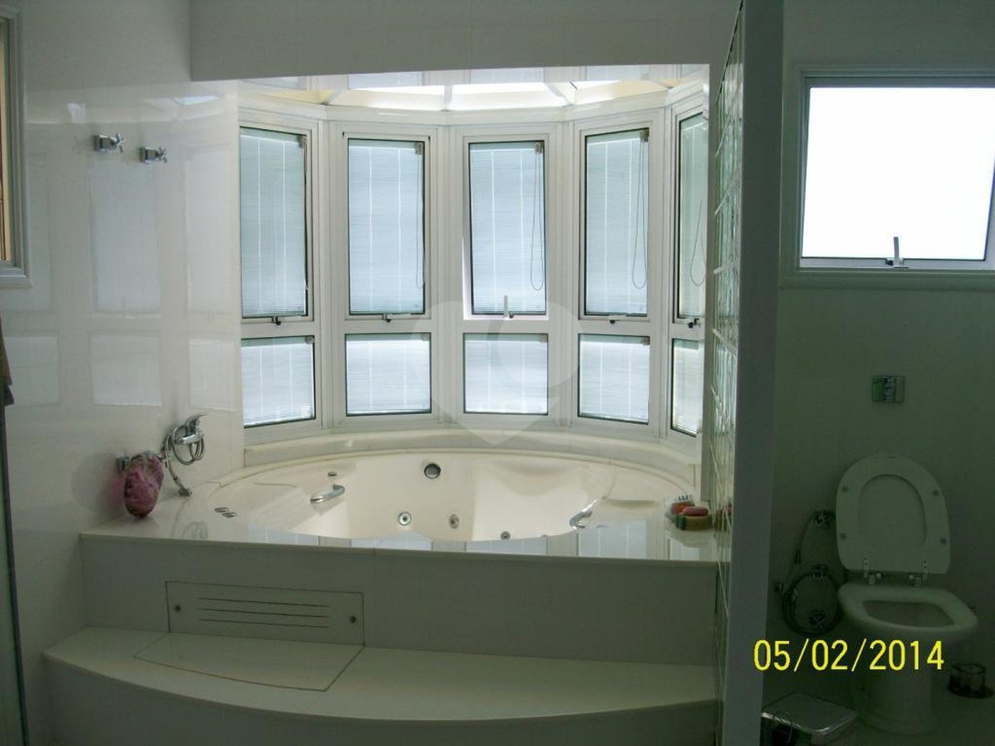 Casa em condomínio à venda com 4 suítes em Horto, São Paulo, SP