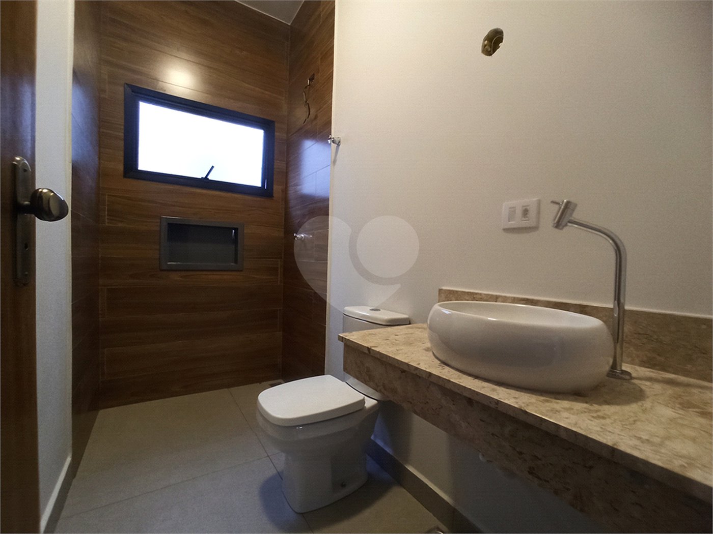 Casa à venda com 3 quartos, sendo 1 suíte, no condomínio Buona Vita, Atibaia - SP