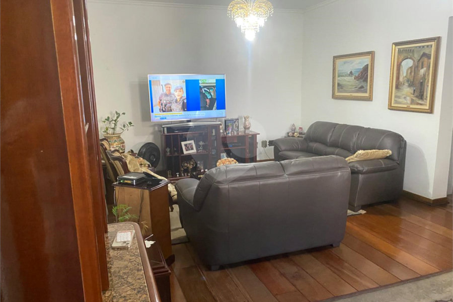 Sobrado à venda com 3 quartos, sendo 1 suíte, em Tremembé, São Paulo, SP