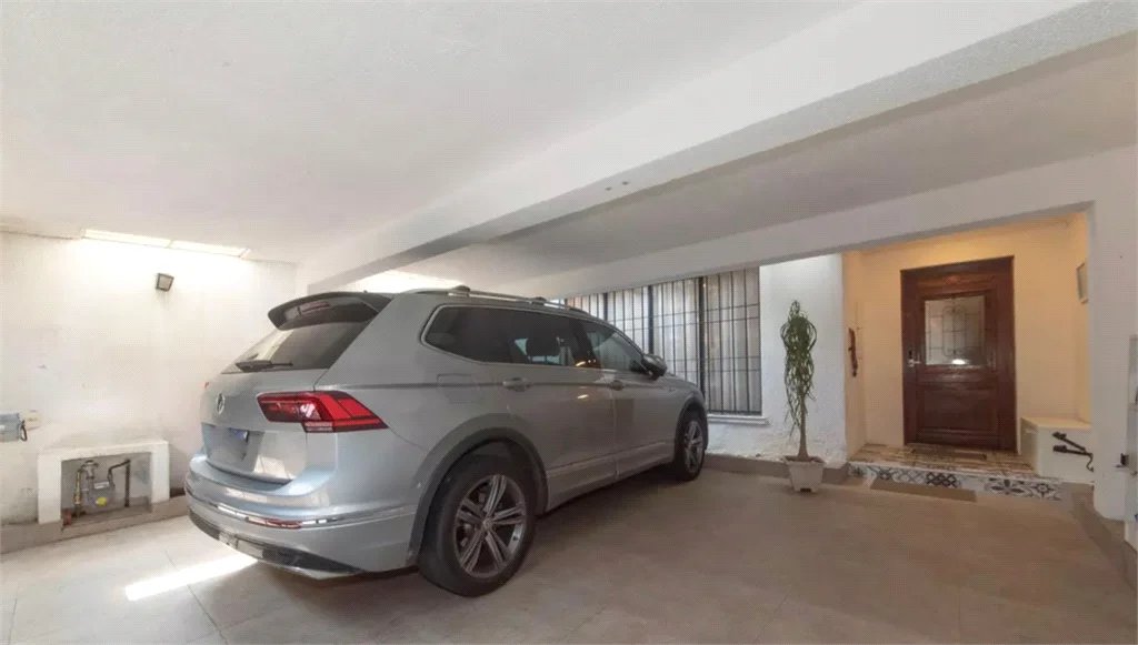 Sobrado à venda com 4 quartos, sendo 1 suíte, em Cidade Monções, São Paulo, SP