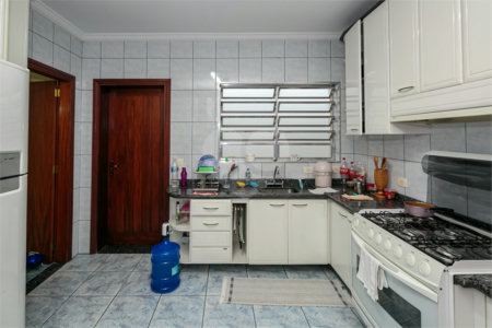 Casa Térrea à venda com 3 suítes em Jardim Petrópolis, São Paulo, SP