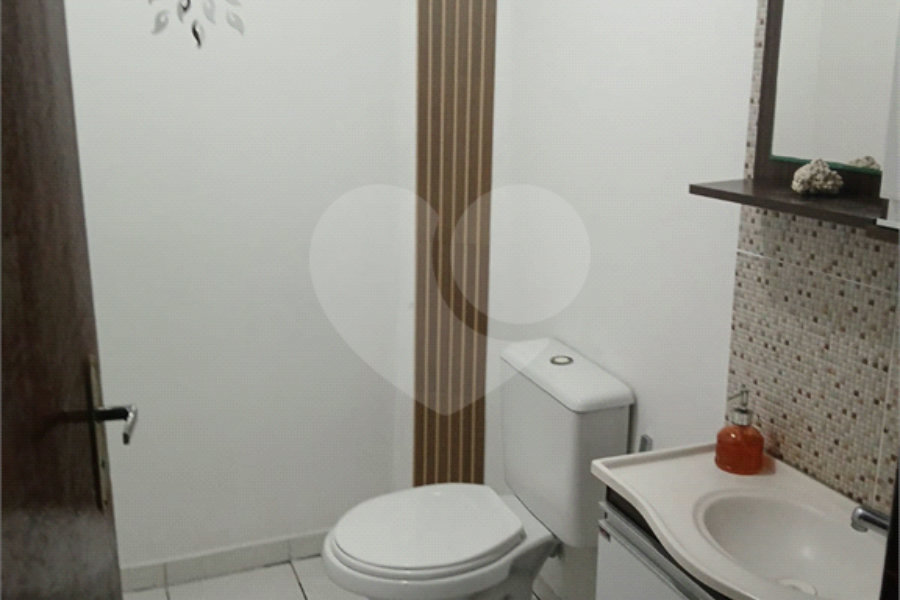 Casa à venda com 2 quartos no condomínio Residencial Armênia, Ferraz de Vasconcelos - SP