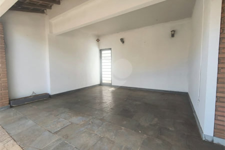 Casa à venda com 3 quartos, sendo 1 suíte, em Vila Santana, Araraquara, SP
