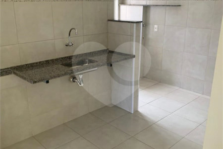 Apartamento à venda com 2 quartos em Jardim Três Marias, Salto, SP