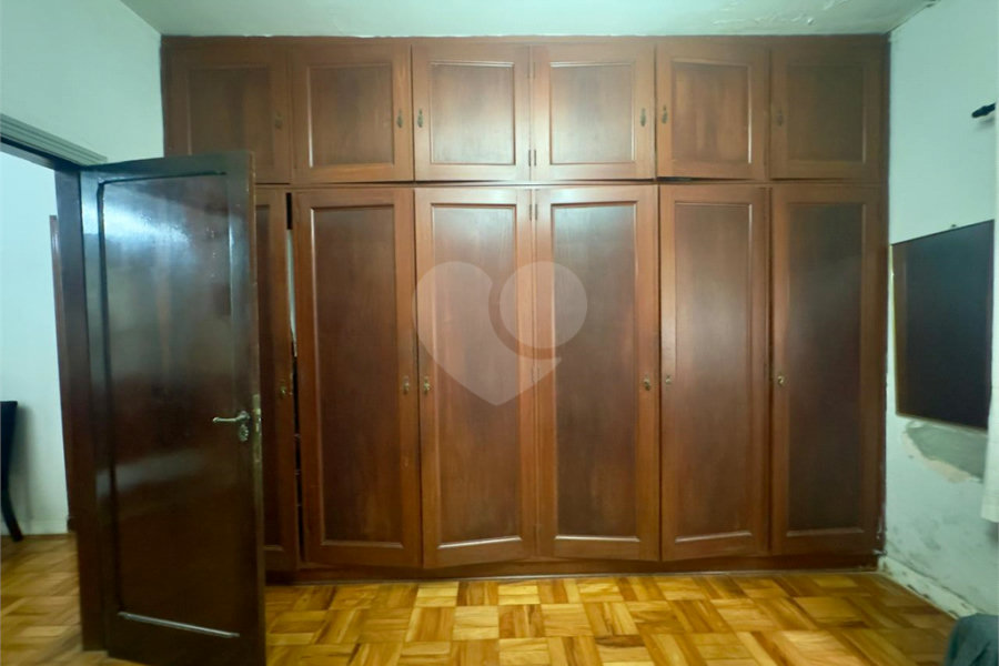 Casa à venda com 3 quartos em Horto, São Paulo, SP