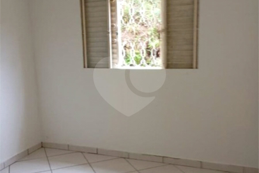 Sobrado à venda com 3 quartos, sendo 1 suíte, em Jardim Las Vegas, Santo André, SP