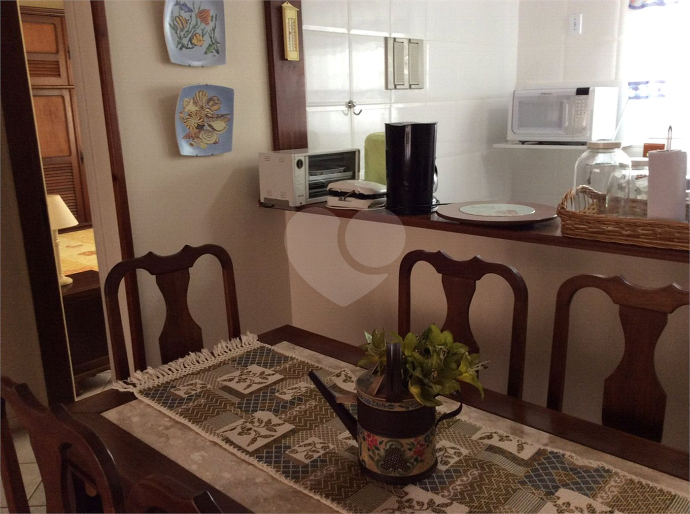 Casa à venda com 4 quartos, sendo 1 suíte, em Ogiva, Cabo Frio, RJ