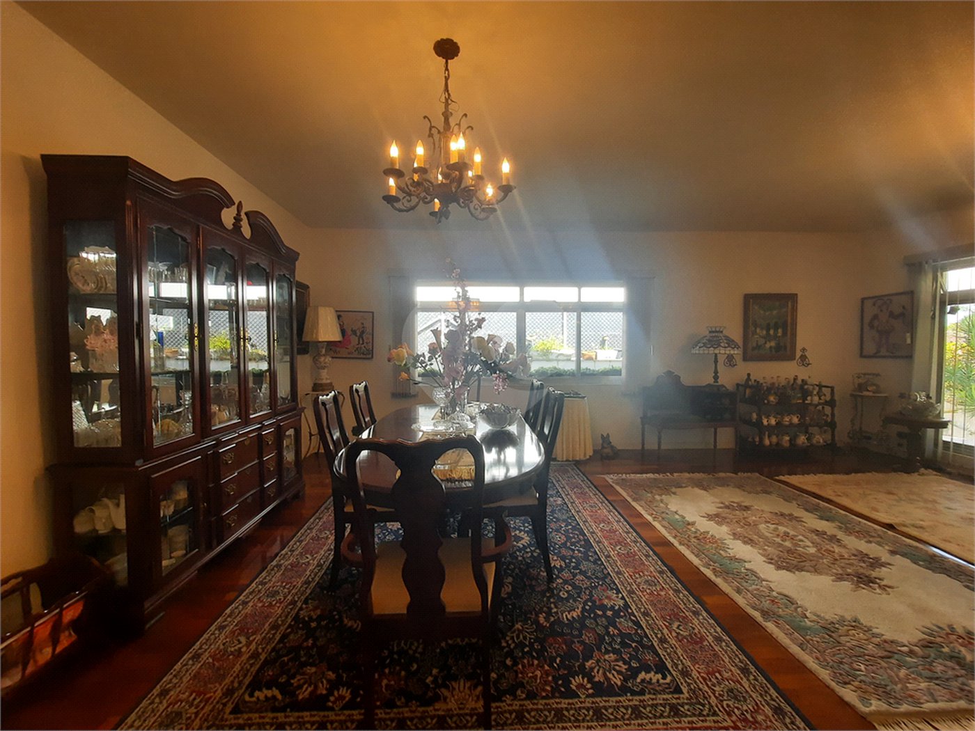 Casa à venda com 4 quartos, sendo 3 suítes,  em Jardim Marajoara, São Paulo, SP