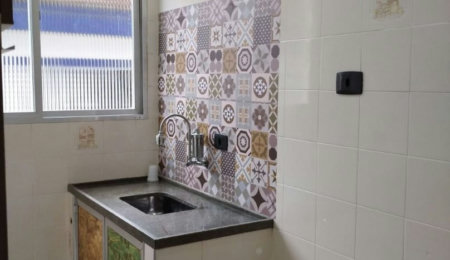 Sala Living à Venda no Centro de São Vicente | A 1 Quadra da Praia do Gonzaguinha