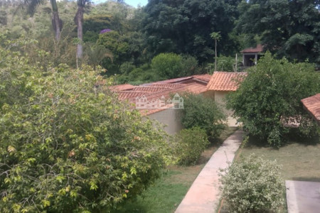 Casa à venda com 3 quartos, sendo 1 suíte, em Ribeirão dos Porcos, Atibaia - SP