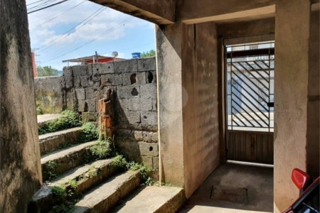 Casa à venda com 3 quartos, sendo 1 suíte, em Jardim Ikeda, Suzano, SP
