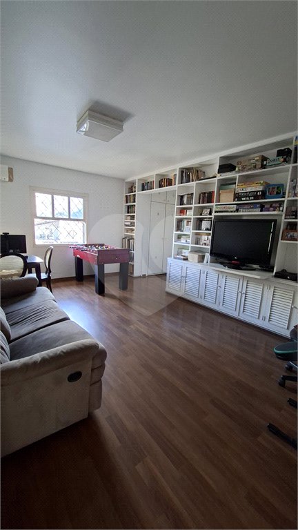 Casa à venda com 5 quartos, sendo 4 suítes, em Butantã, São Paulo, SP