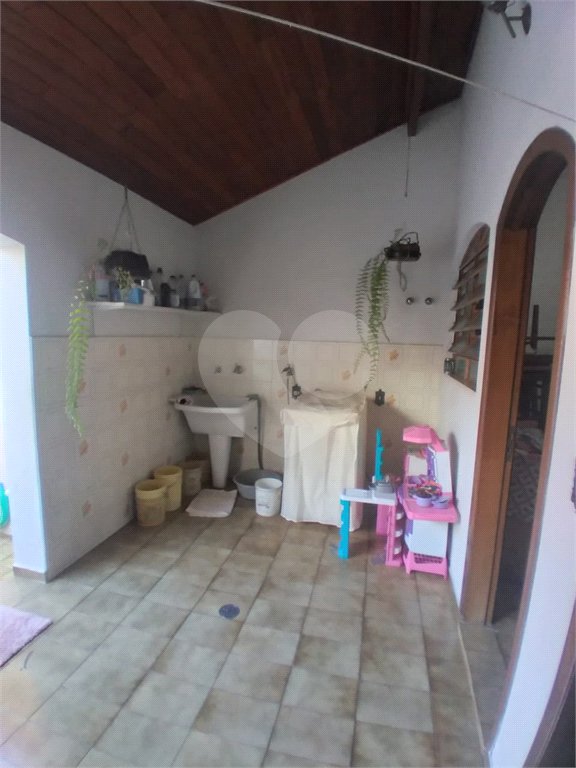 Sobrado à venda com 4 quartos, sendo 2 suítes, em Tremembé, São Paulo, SP