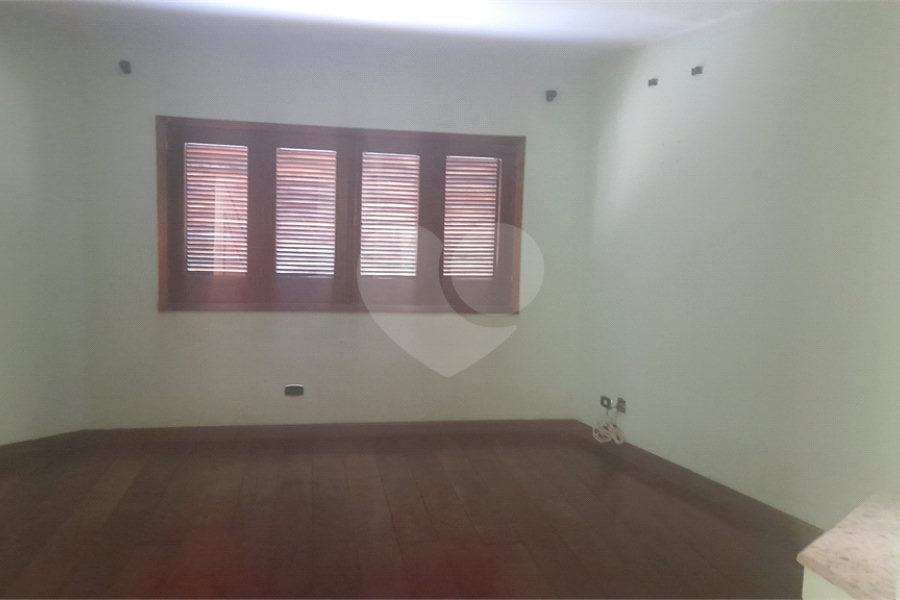 Sobrado à venda com 3 suítes em Tremembé, São Paulo, SP