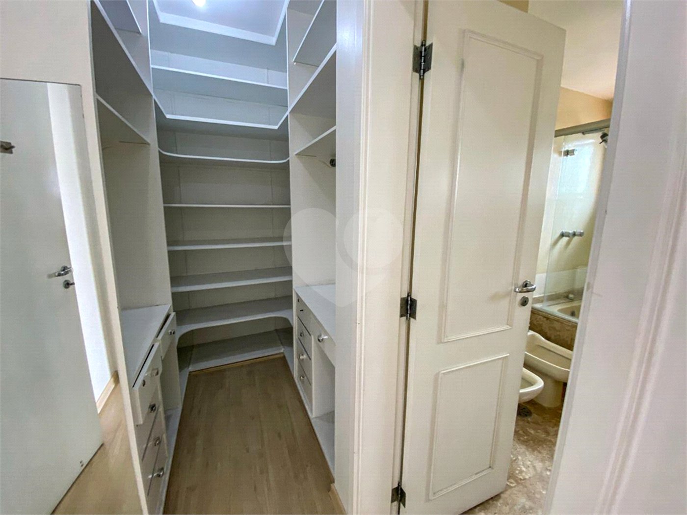 Apartamento à venda com 4 suítes em Vila Suzana, São Paulo, SP