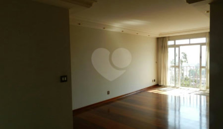 Apartamento à venda com 3 quartos, sendo 1 suíte,  em Alto da Boa Vista, São Paulo, SP