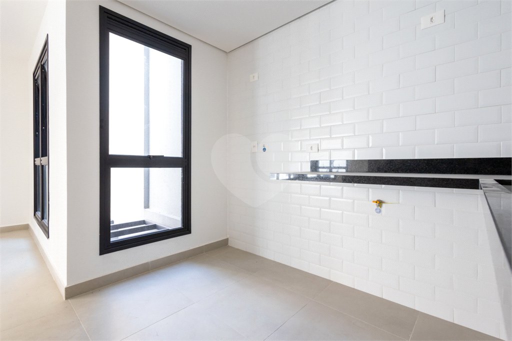 Casa à venda com 3 quartos, sendo 1 suíte, no condomínio Cubie Tutoia, São Paulo - SP
