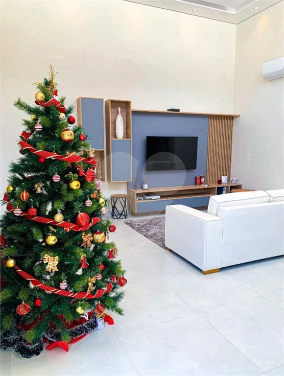 Casa à venda com 3 suítes no condomínio Mantova, Indaiatuba - SP