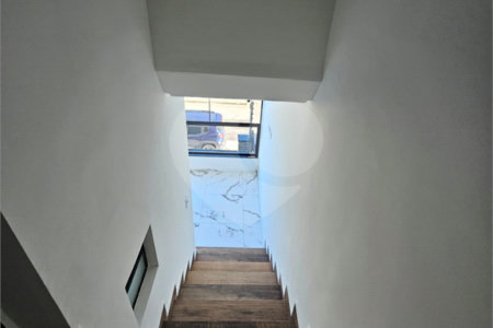 Casa à venda com 3 quartos, sendo 1 suíte,  em Maracanã, Praia Grande, SP