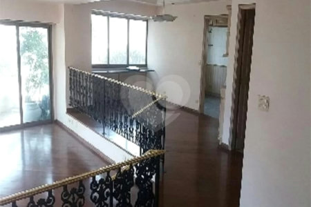 Apartamento à venda com 3 suítes em Aclimação, São Paulo, SP
