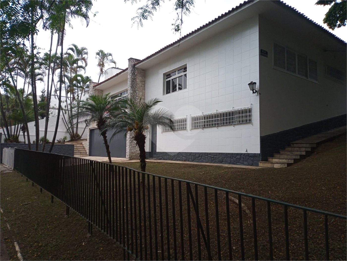 Casa Térrea à venda ou para alugar com 3 quartos, sendo 1 suíte, em Caxingui, São Paulo, SP