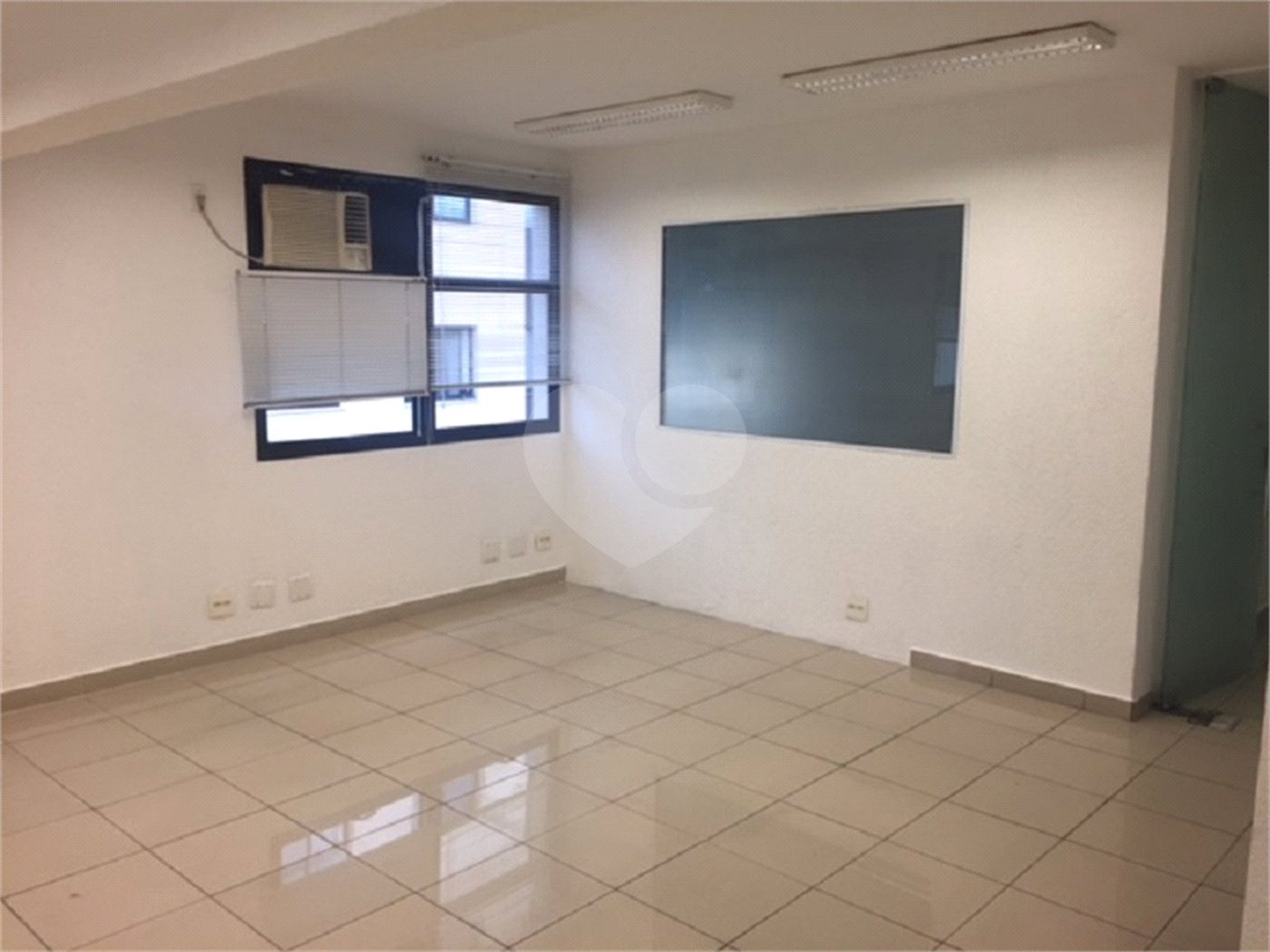 Flat para alugar com 1 suíte em Indianópolis, São Paulo, SP