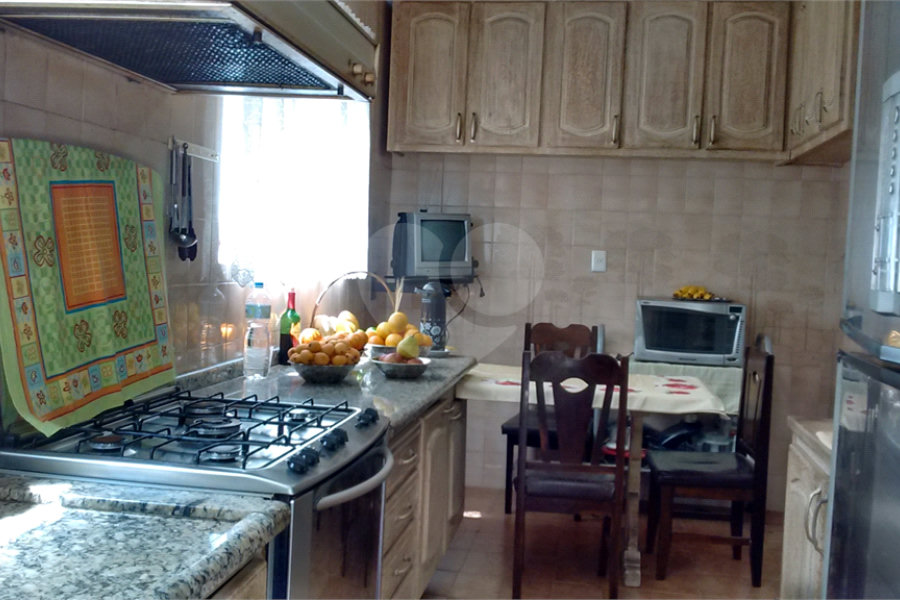 Casa à venda com 5 quartos, sendo 2 suítes, em Horto Florestal, São Paulo, SP