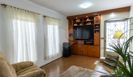 Casa à venda com 3 suítes em Mirandópolis, São Paulo, SP
