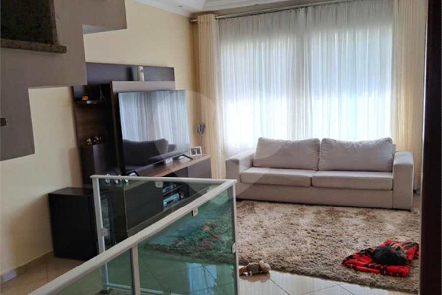 Sobrado à venda com 3 quartos em Tremembé, São Paulo, SP