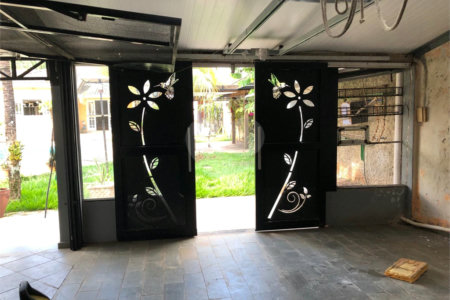 Casa à venda com 4 quartos, sendo 2 suítes, no condomínio Zuleika Jabour, Salto - SP