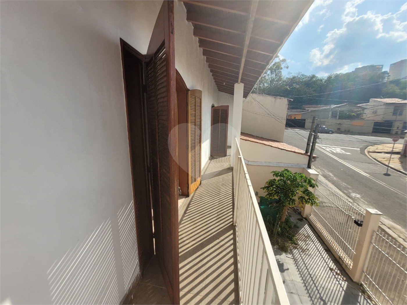 Sobrado à venda com 4 quartos, sendo 1 suíte,  em Jardim Itamaracá, Indaiatuba, SP