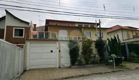 Sobrado à venda com 2 suítes em Jardim Pinheiros, São Paulo, SP