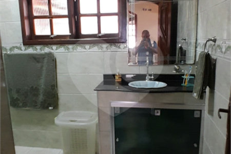 Casa à venda com 4 quartos, sendo 1 suíte, em Bangu, Rio de Janeiro, RJ