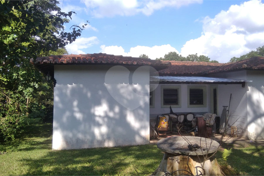 Casa à venda com 5 quartos, sendo 3 suítes, no condomínio Alpes da Cantareira, Mairiporã - SP