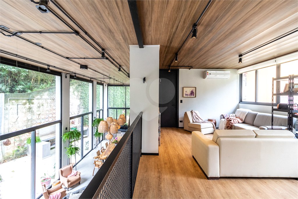 Casa à venda com 4 suítes no condomínio Granja do Morumbi, São Paulo - SP