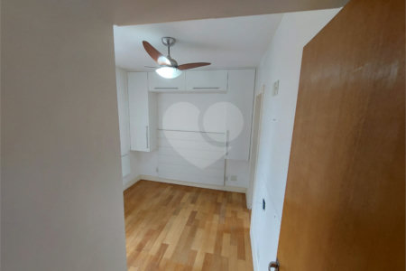 Apartamento à venda com 2 suítes em Vila Gertrudes, São Paulo, SP