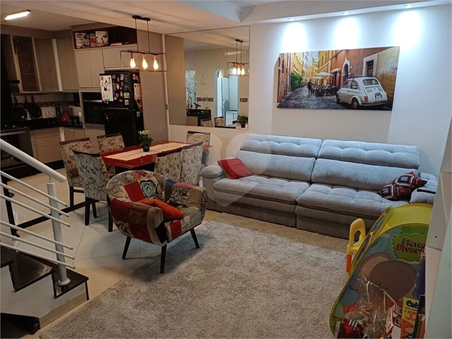 Casa à venda com 3 quartos, sendo 1 suíte, no condomínio Residencial Shekinah, São Paulo - SP