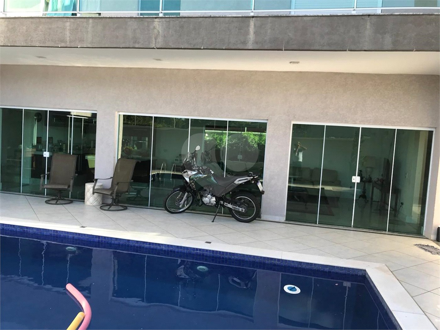 Casa à venda com 5 quartos, sendo 3 suítes, em Loteamento Jardim Morumbi, Atibaia, SP