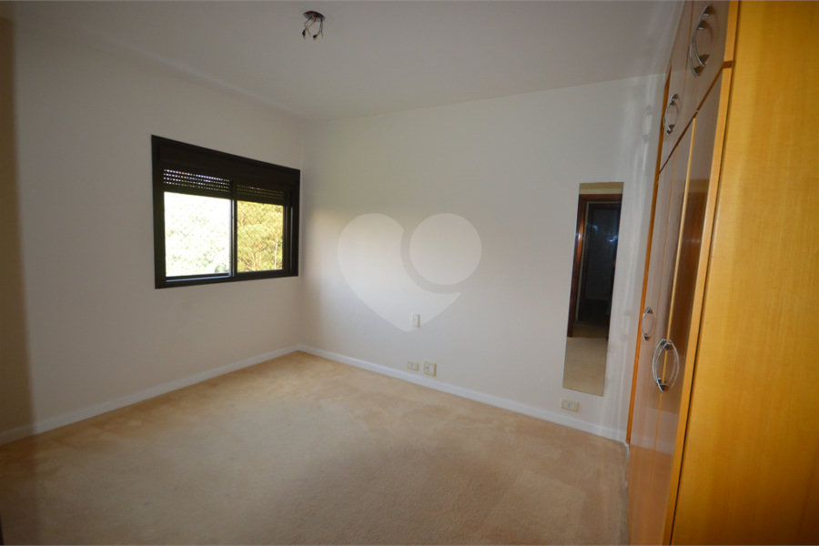 Apartamento à venda com 4 quartos, sendo 2 suítes, em Morumbi, São Paulo, SP