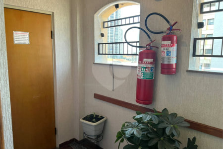 Apartamento à venda com 3 suítes em Bela Aliança, São Paulo, SP