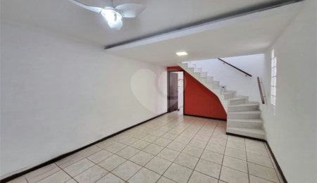 Sobrado à venda com 3 quartos, sendo 2 suítes,  em Jardim Ester Yolanda, São Paulo, SP