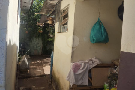 Casa à venda com 2 quartos no Centro, Araraquara, SP