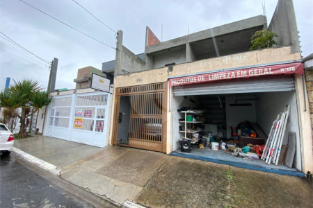 Sobrado à venda com 3 quartos, sendo 1 suíte, em Jardim Quaresmeira II, Suzano, SP