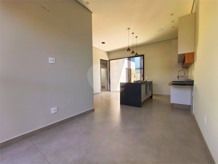 Casa à venda com 3 quartos, sendo 1 suíte, no condomínio Terras de São Francisco, Sorocaba - SP