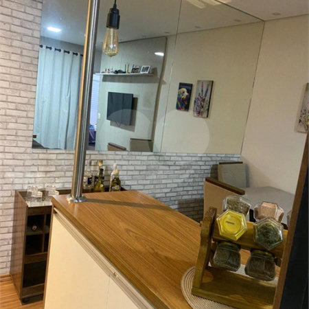 Apartamento à venda com 2 quartos, sendo 1 suíte,  em Jardim Carambeí, São Roque, SP