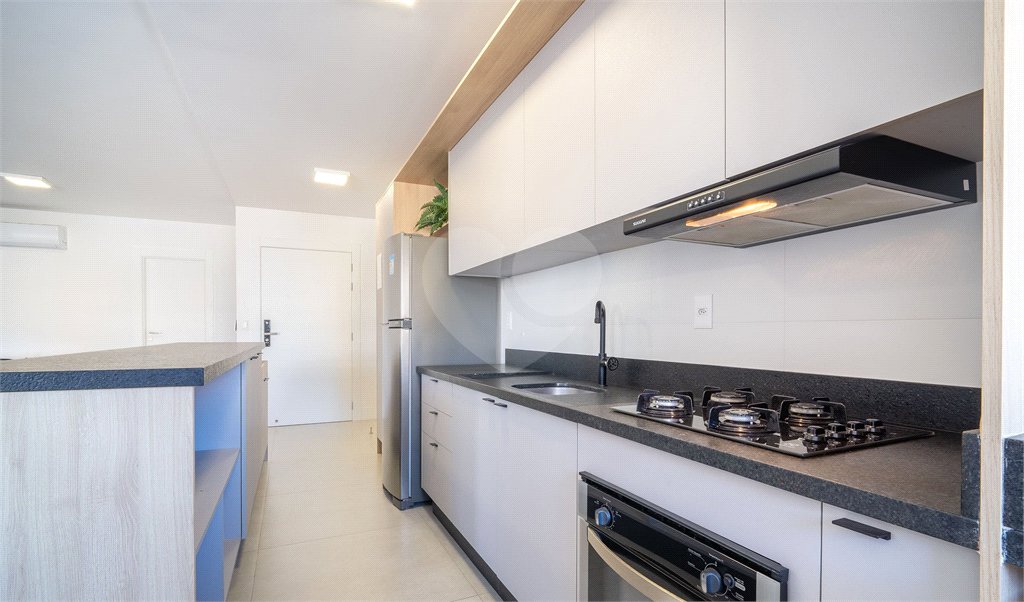 Apartamento à venda com 3 suítes em Jurerê, Florianópolis, SC