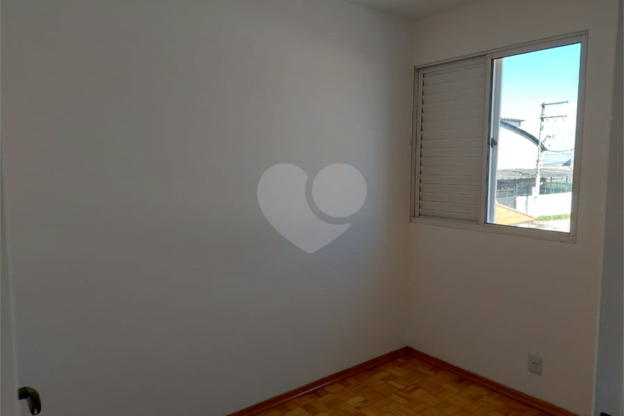 Casa à venda com 3 quartos, sendo 1 suíte, no condomínio Vila das Macieiras, São Paulo - SP