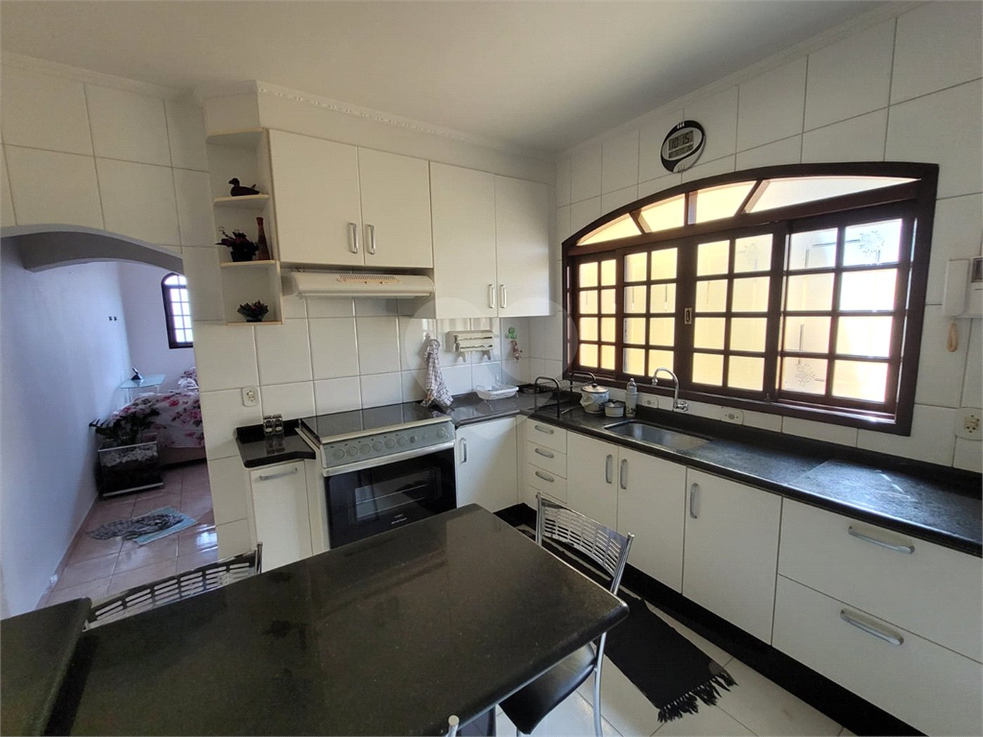 Sobrado à venda com 3 quartos, sendo 1 suíte, em Vila dos Remédios, São Paulo, SP